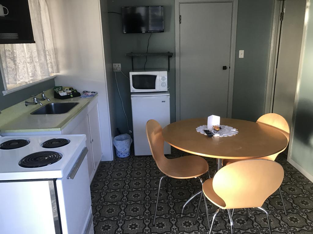 Windsor Lodge & Caravan Park Waitahanui מראה חיצוני תמונה